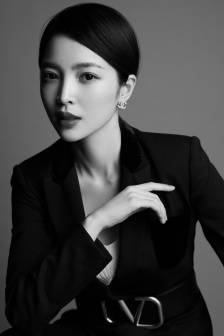 动漫美女和男生一起努力生孩子